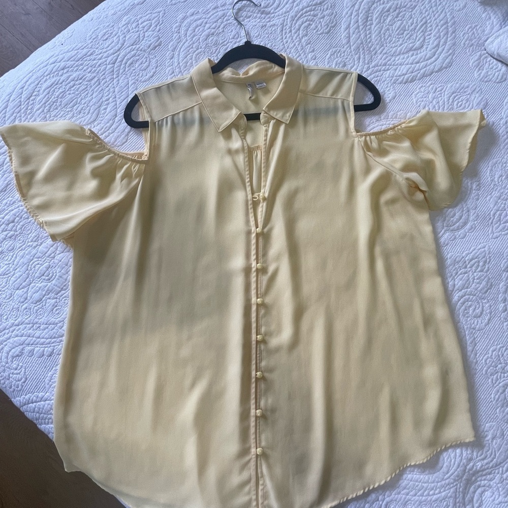 Elegant Yellow Cold Shoulder Blouse